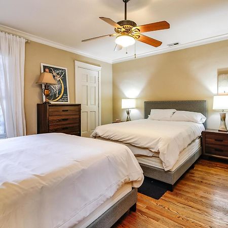 Historic And Unique Brownstone In Gold Coast - Downtown - 3 Apartment Чикаго Екстериор снимка